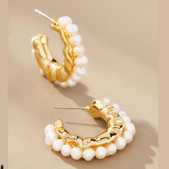 Anthropologie Jewelry - NWT Anthropologie Mini Pearl Hoop Earrings Gold